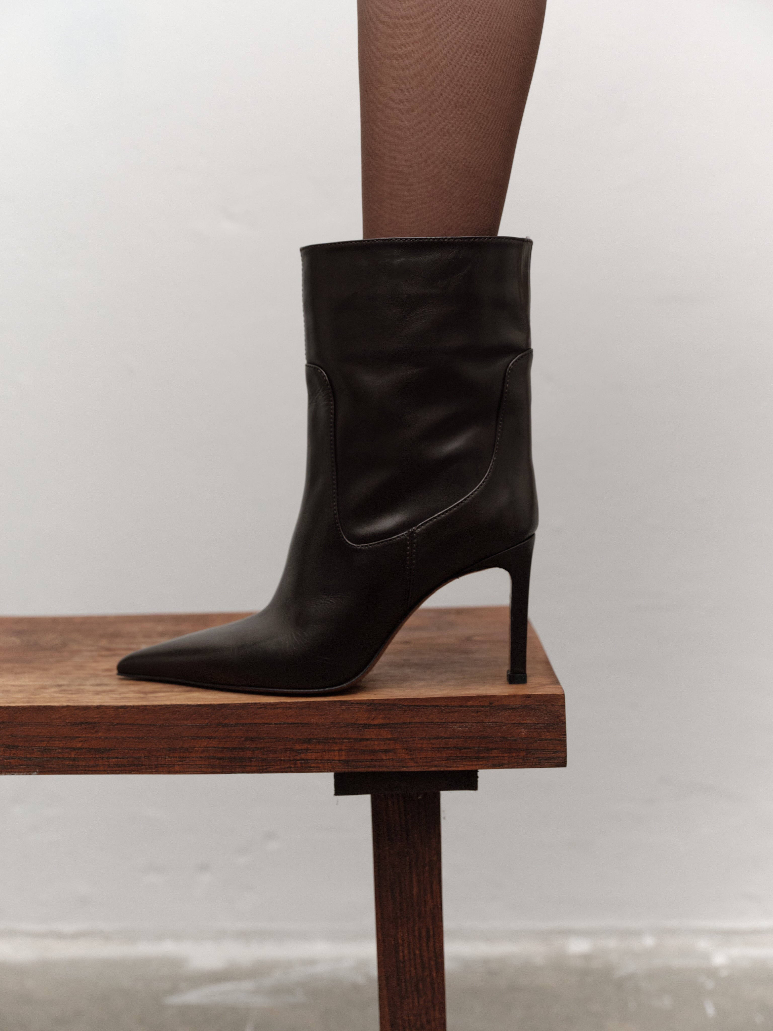 85mm Lee Booties in Smooth Leather